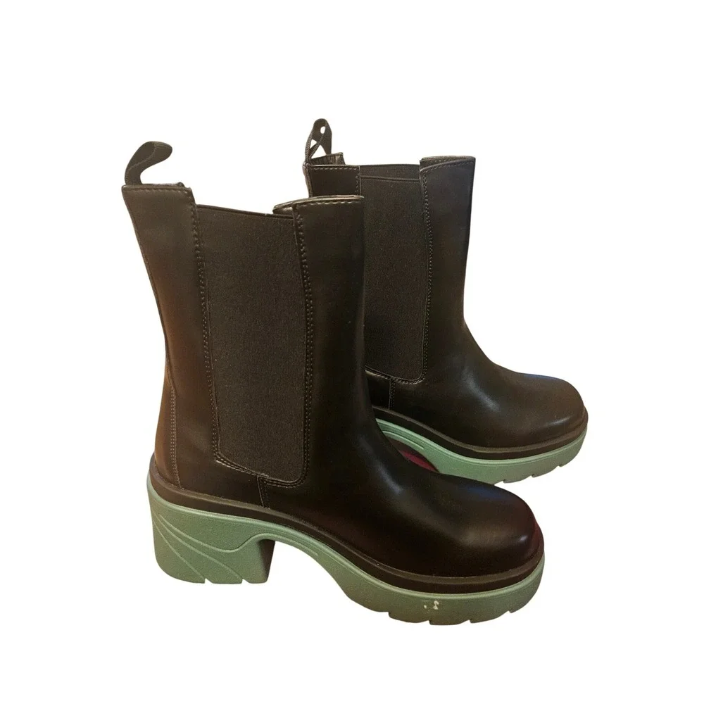 Room of Fashion YORK-01 Womens Chelsea Boots Black Sage Green Lug Sole Platform
